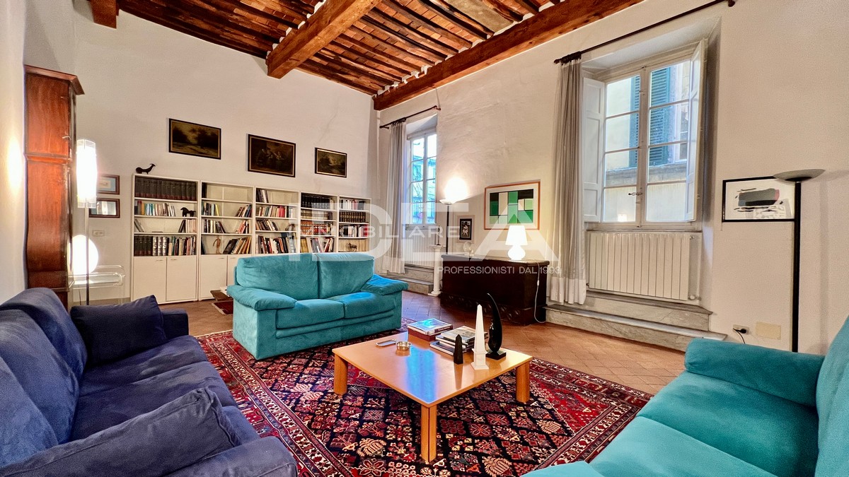 Appartamento in vendita in via santa giustina, Lucca