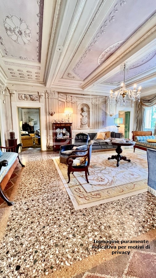 Quadrilocale con box in via san nicolao, Lucca