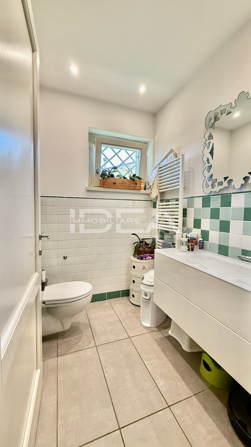 Villa con giardino in via delle pianacce, Capannori