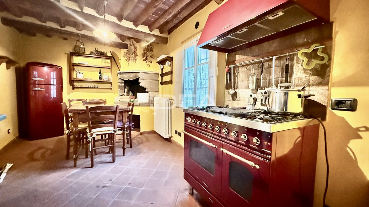 Casa indipendente in vendita in via della chiesa ix, Lucca