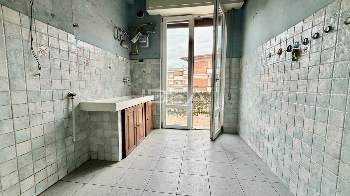 Appartamento in vendita in via amendola, Lucca