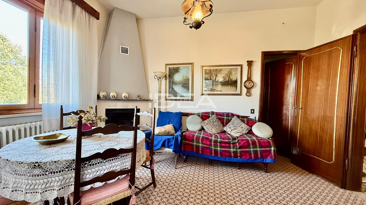 Villa con giardino in via dei sodini, Capannori