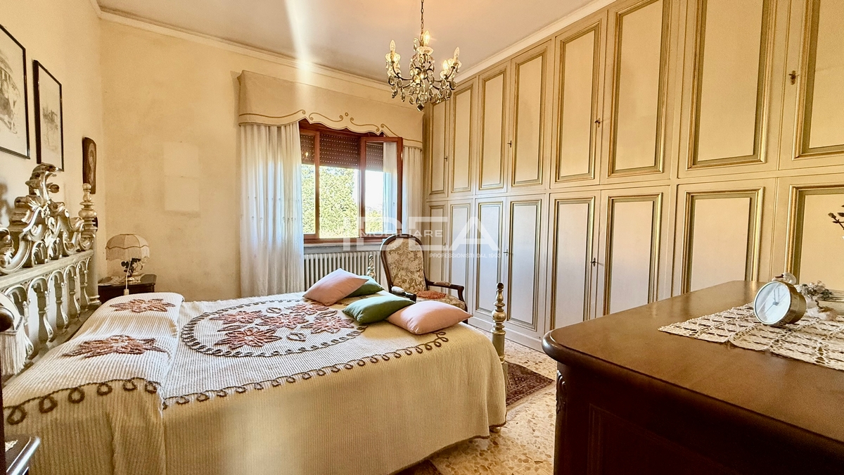 Villa con giardino in via dei sodini, Capannori