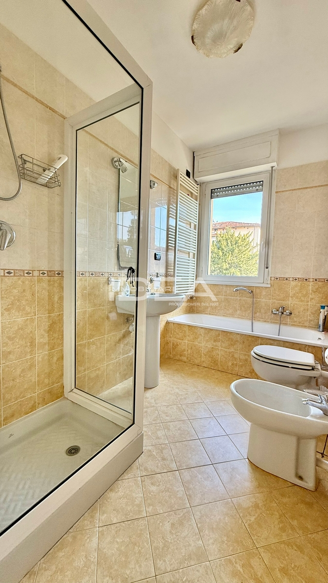 Trilocale in vendita in via consani, Lucca