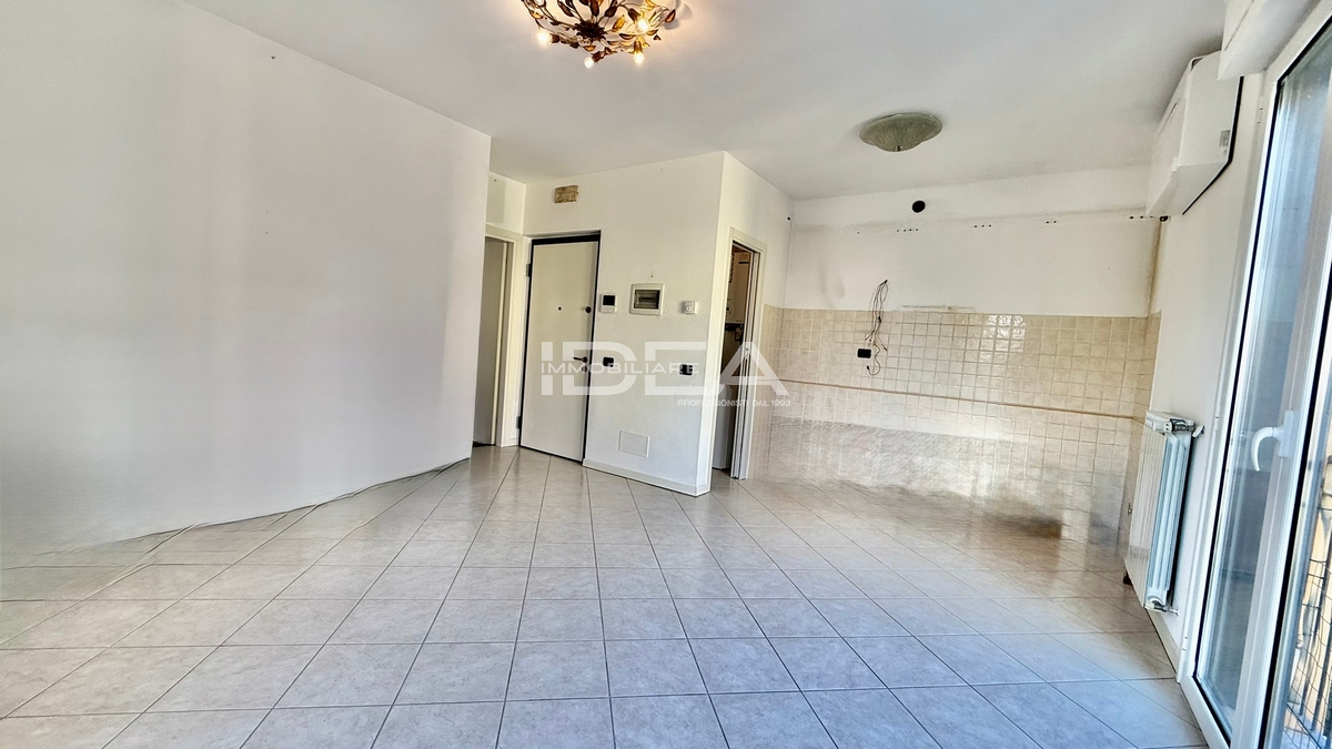 Trilocale in vendita in via consani, Lucca