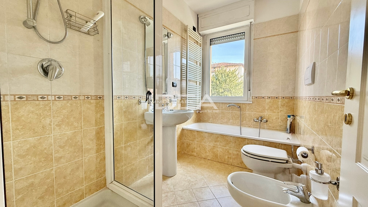 Trilocale in vendita in via consani, Lucca