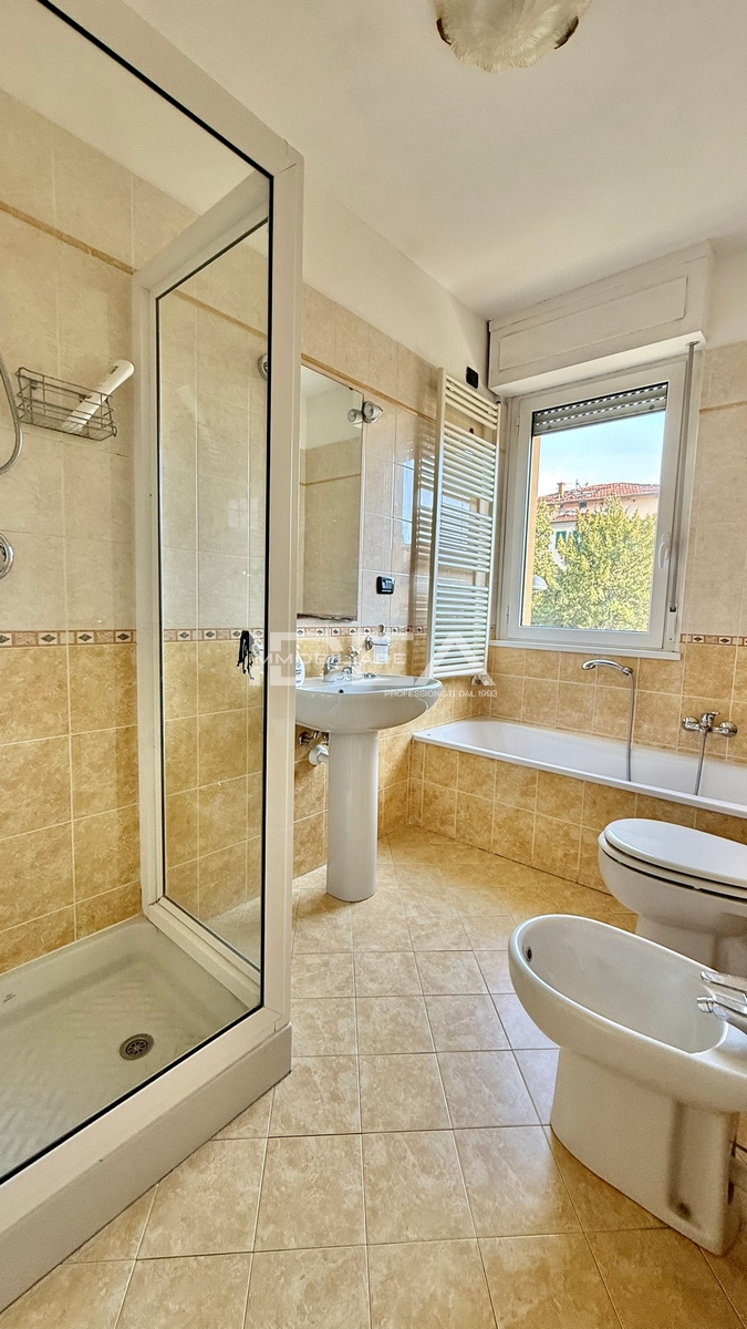 Trilocale in vendita in via consani, Lucca