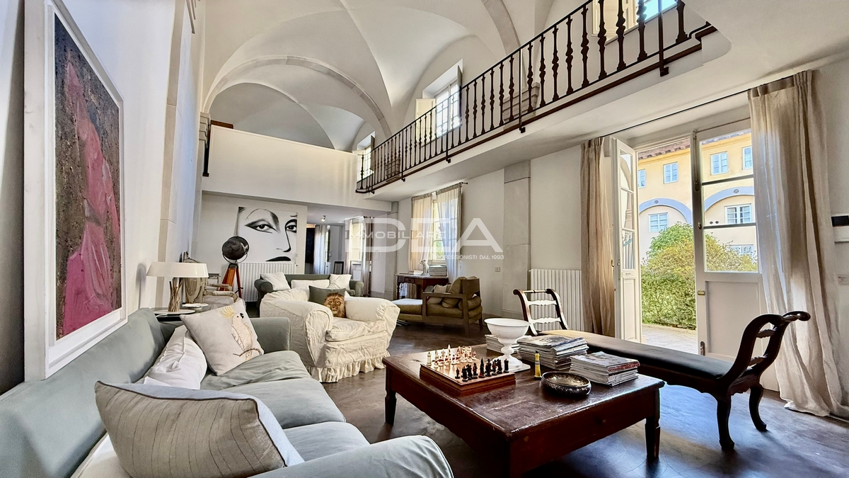 Appartamento in vendita in via san micheletto, Lucca