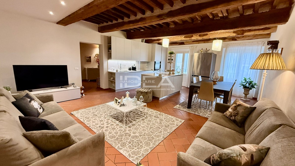 Monolocale in vendita in via degli asili, Lucca