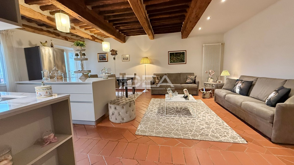 Monolocale in vendita in via degli asili, Lucca