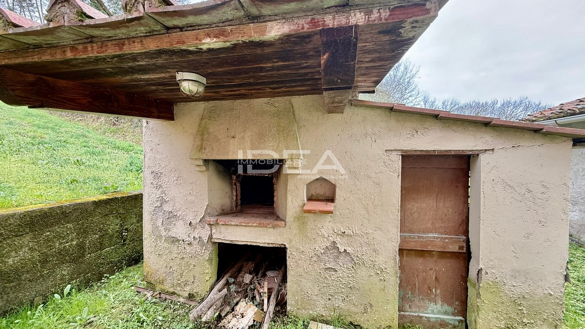 Rustico con giardino in via della pieve di santo stefano, Lucca