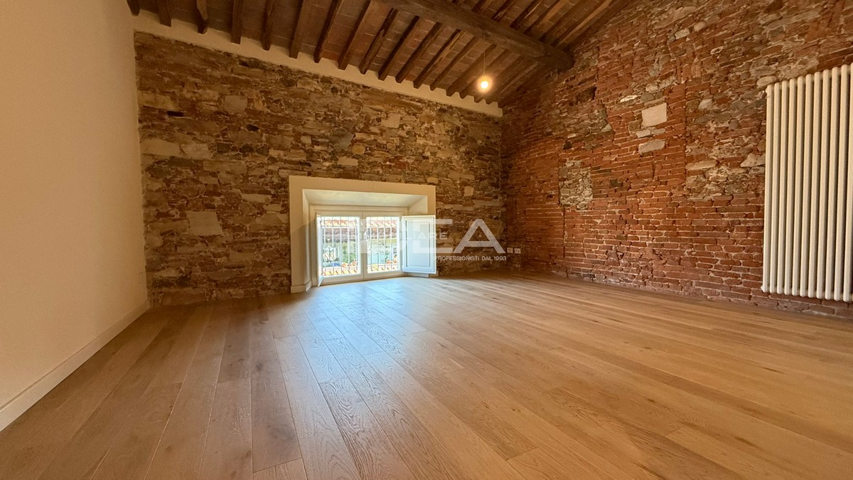 Trilocale in vendita in via olivo, Lucca