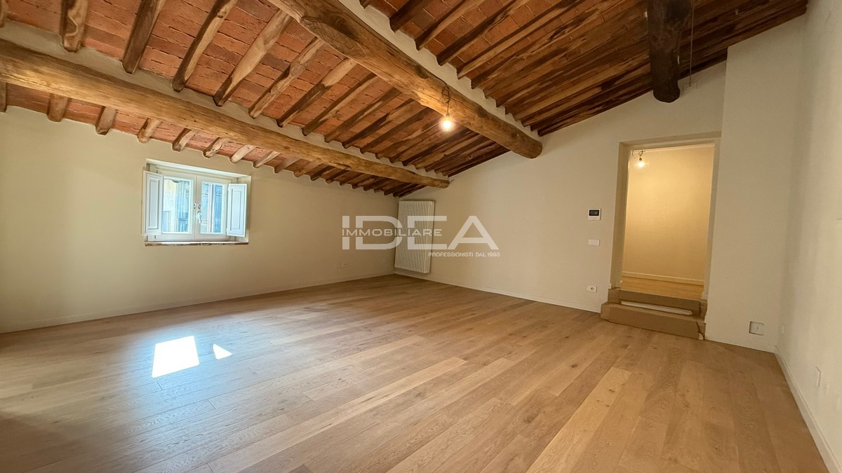 Trilocale in vendita in via olivo, Lucca