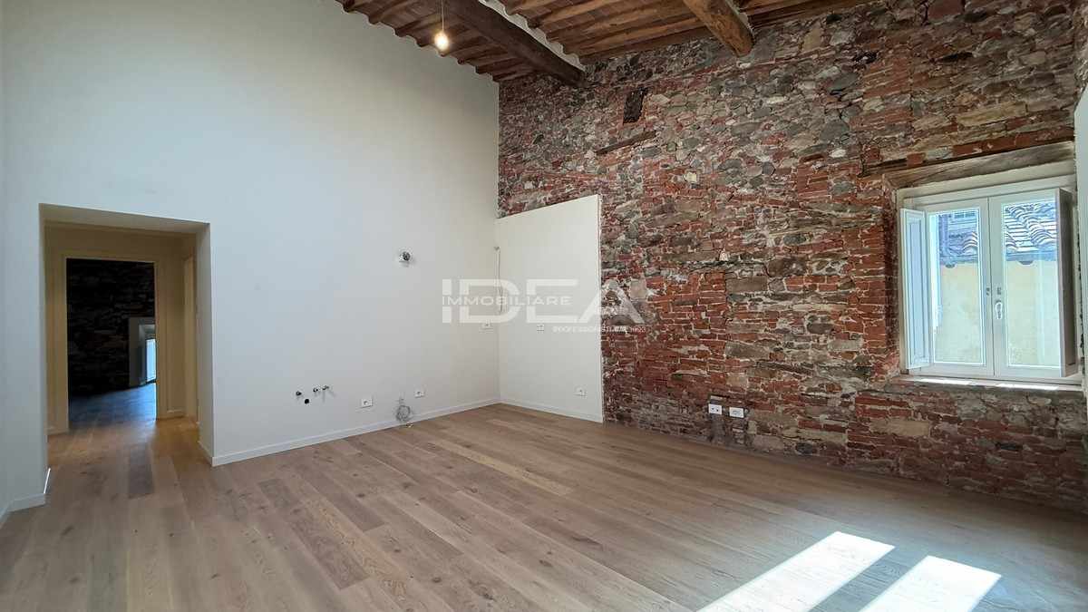 Trilocale in vendita in via olivo, Lucca