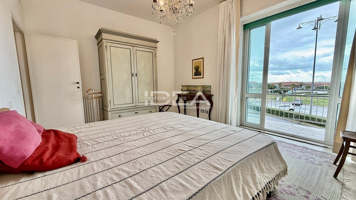 Quadrilocale vista mare in via icilio sadun, Viareggio