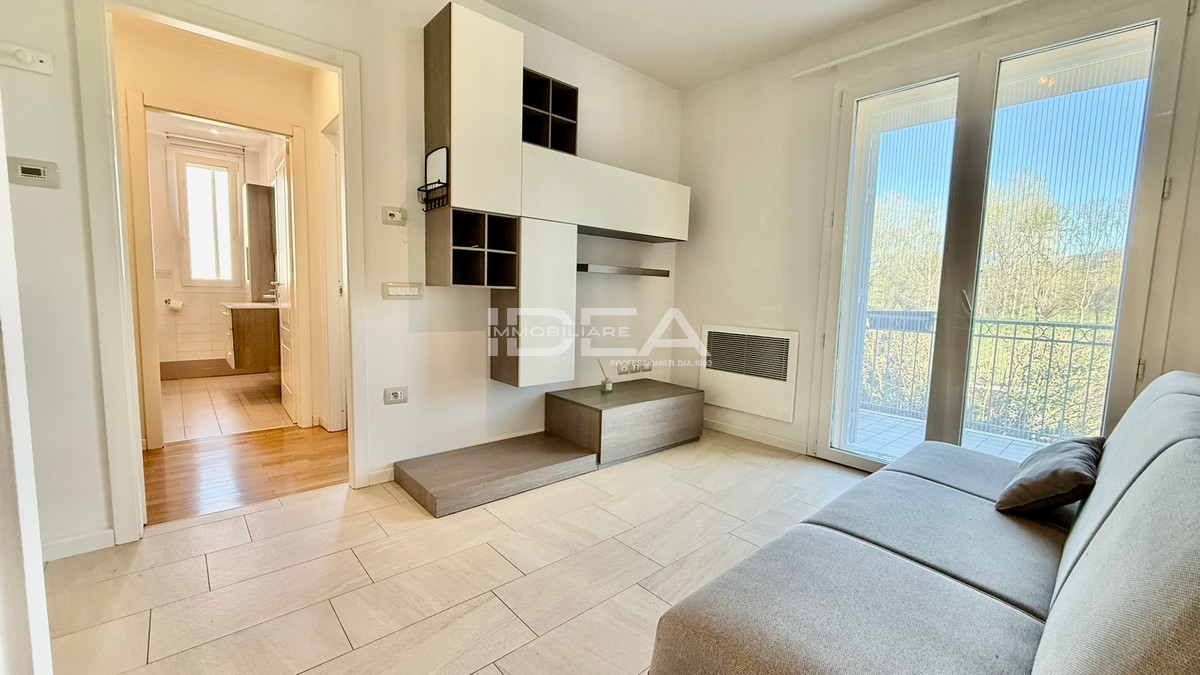 Bilocale con terrazzo in via matteotti, Lucca