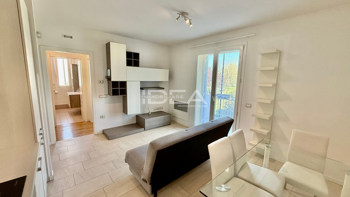 Bilocale con terrazzo in via matteotti, Lucca