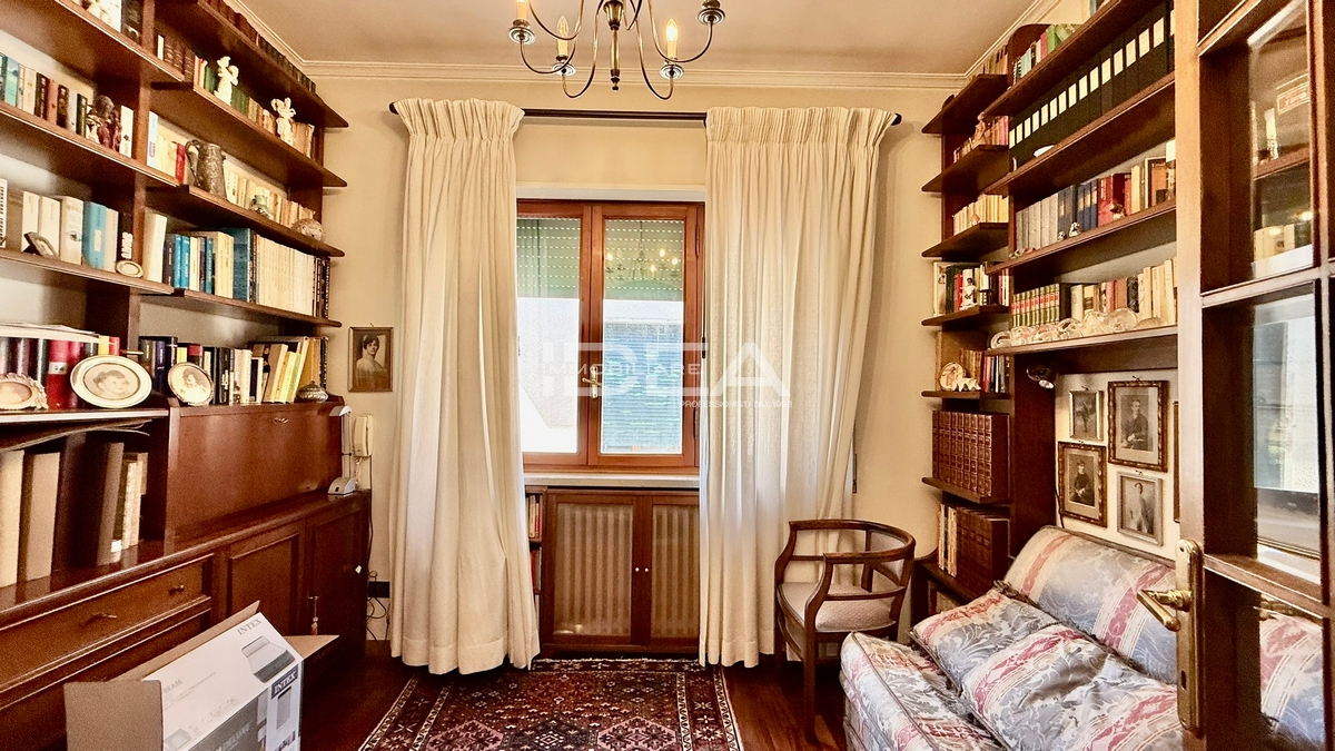 Villa con giardino in via san marco, Lucca