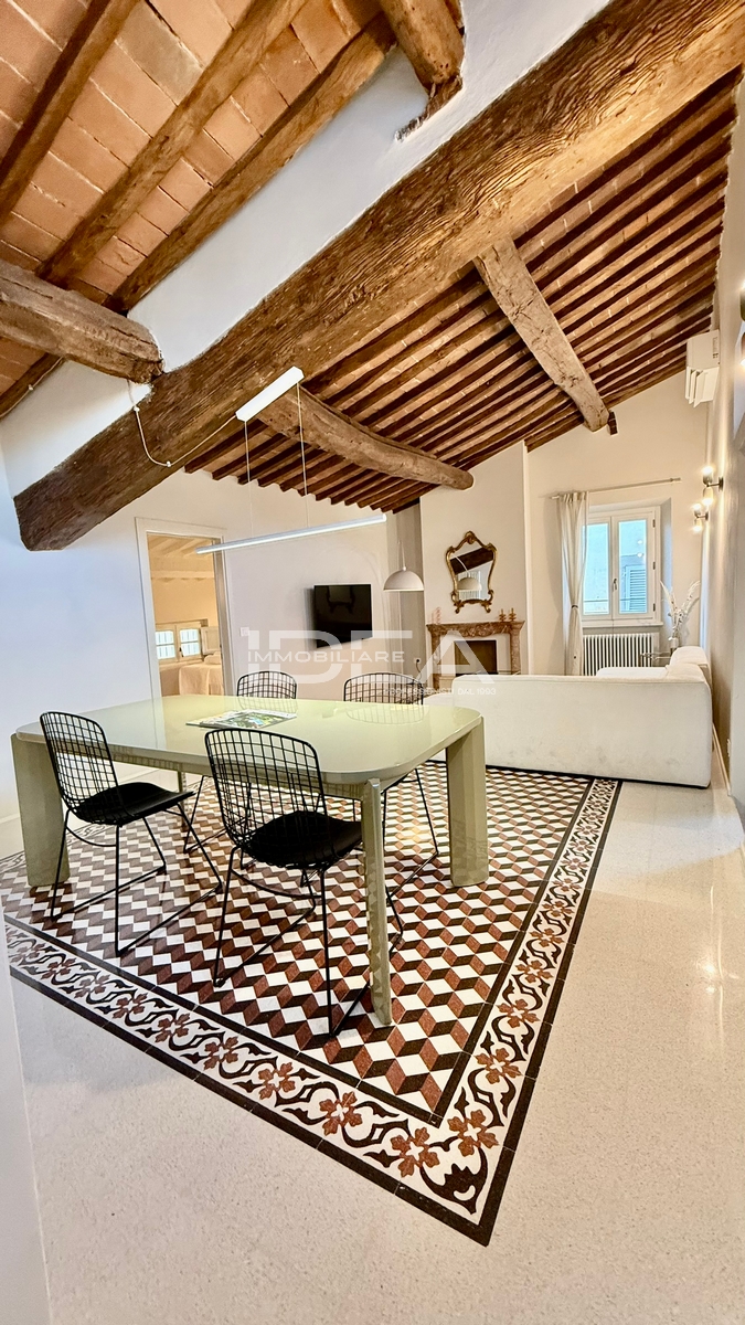 Trilocale in vendita in via san nicolao, Lucca
