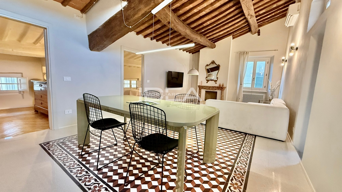 Trilocale in vendita in via san nicolao, Lucca