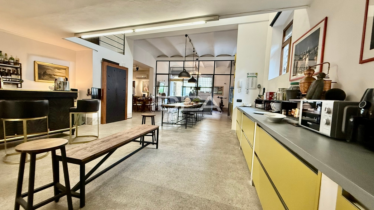 Trilocale in vendita in via della zecca, Lucca