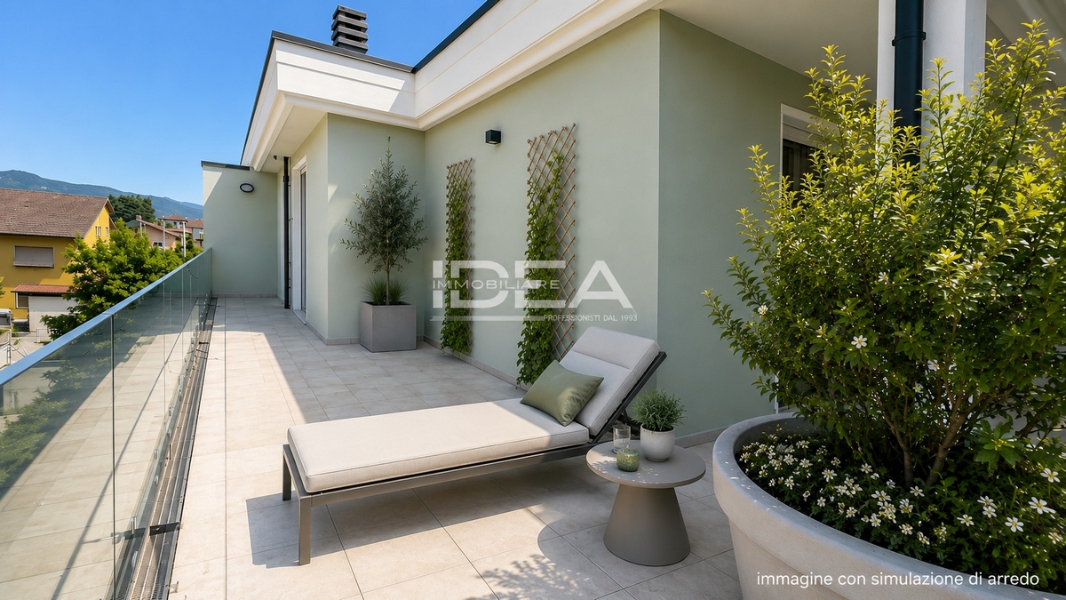 Appartamento con terrazzo in via teresa bandettini, Lucca