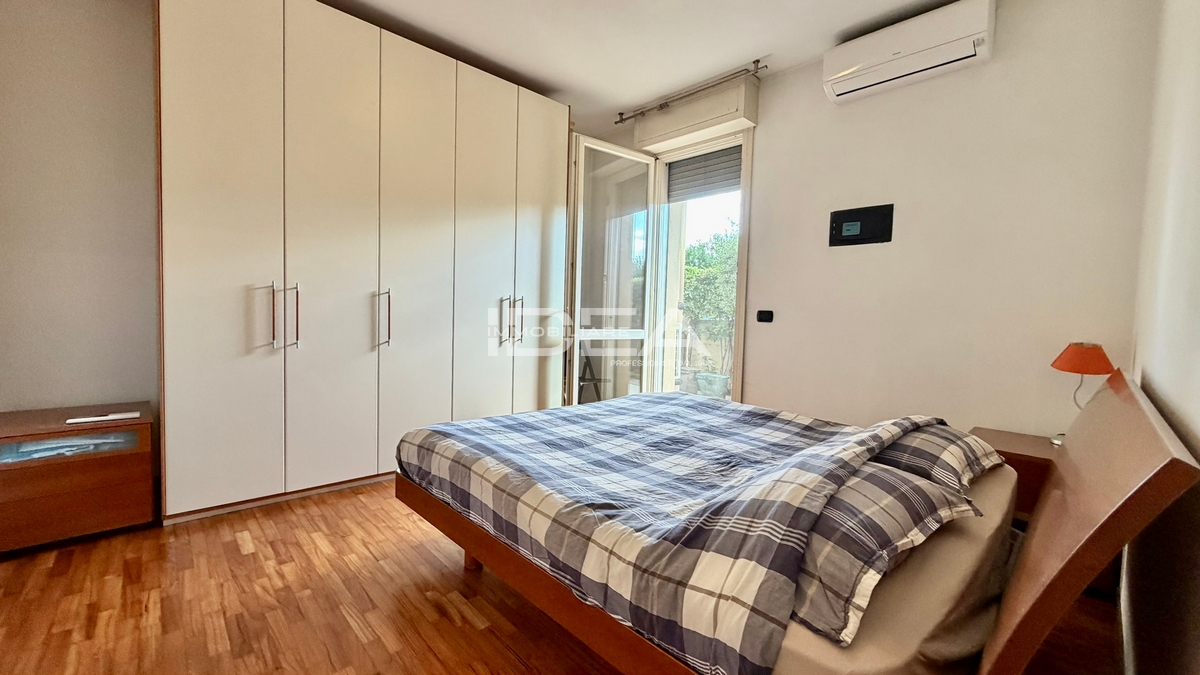 Trilocale con terrazzo in via nino bixio, Viareggio
