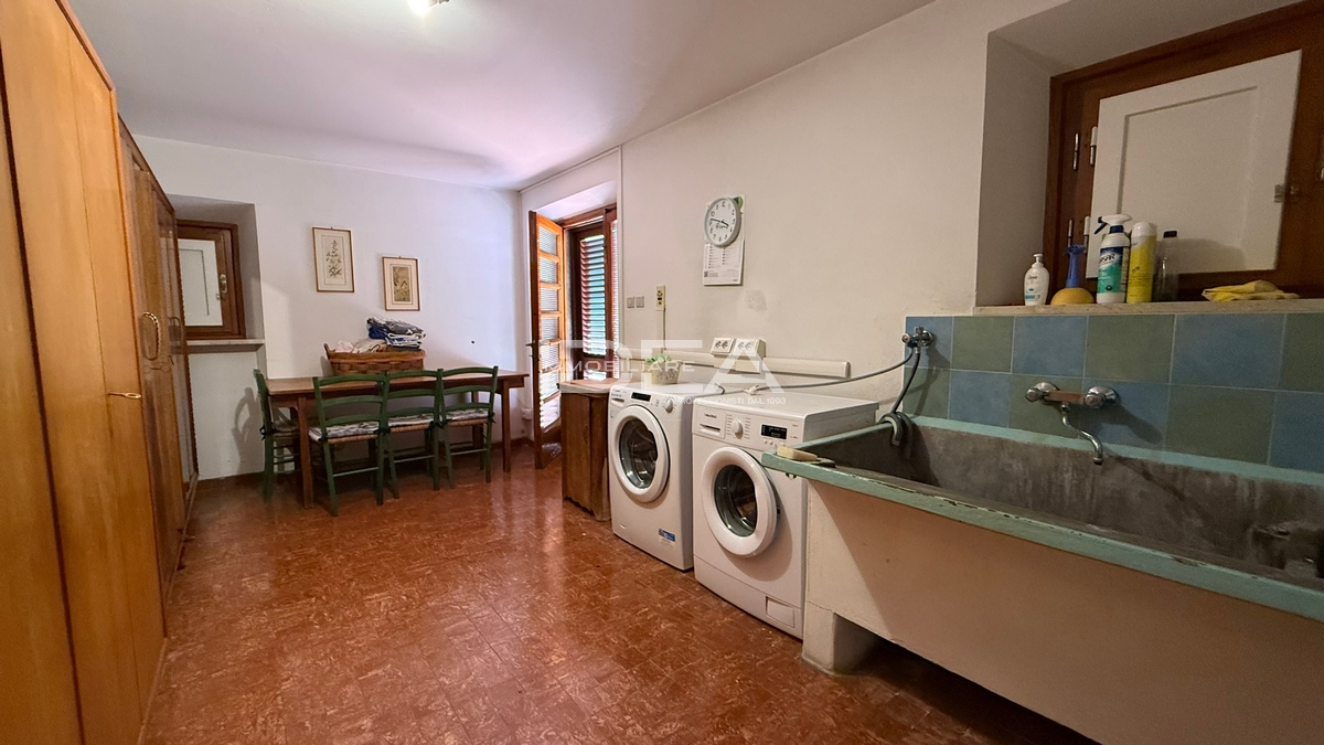 Villa con giardino in via del fanuccio, Capannori