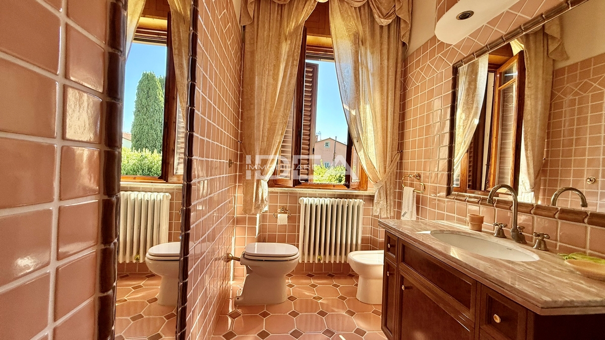Villa con giardino in via del fanuccio, Capannori