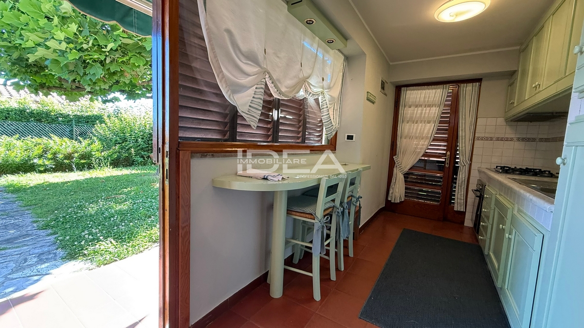 Villa con giardino in via del fanuccio, Capannori