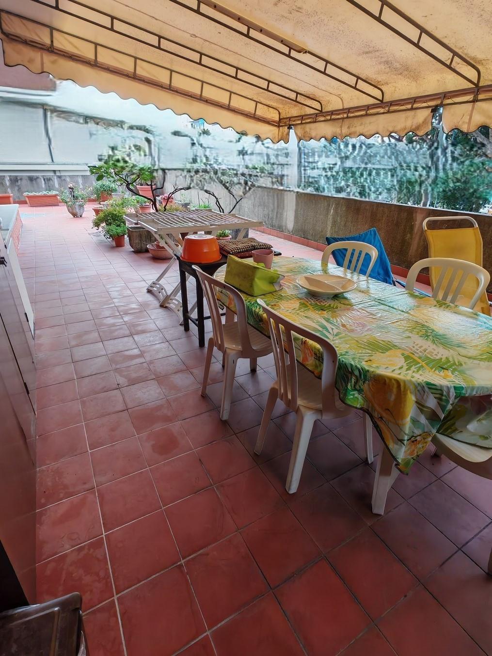 Appartamento con terrazzo, Carrara marina di