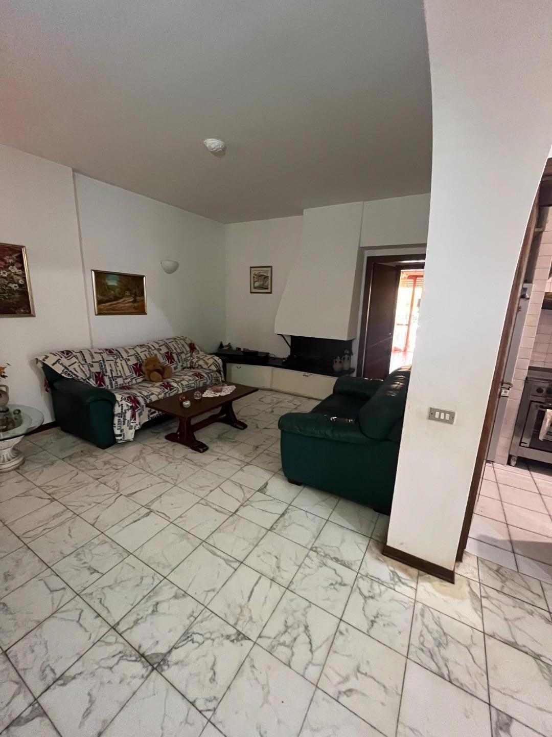 Quadrilocale in vendita, Carrara avenza