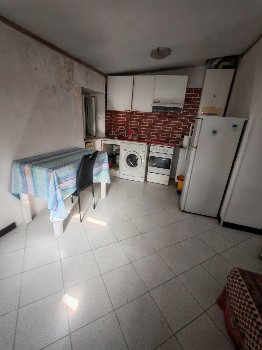 Trilocale da ristrutturare, Carrara avenza