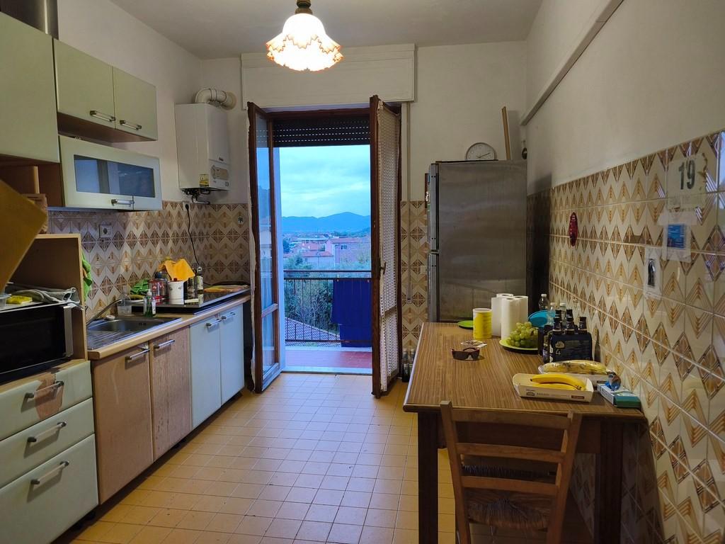 Appartamento da ristrutturare, Carrara bonascola