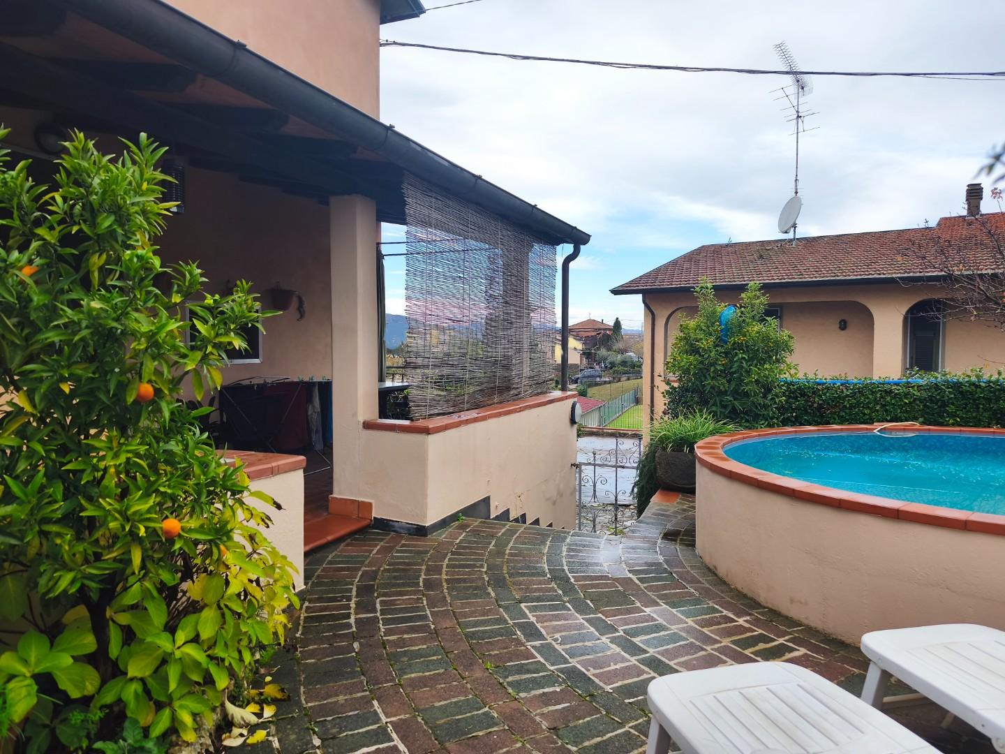 Casa indipendente con giardino, Castelnuovo Magra palvotrisia