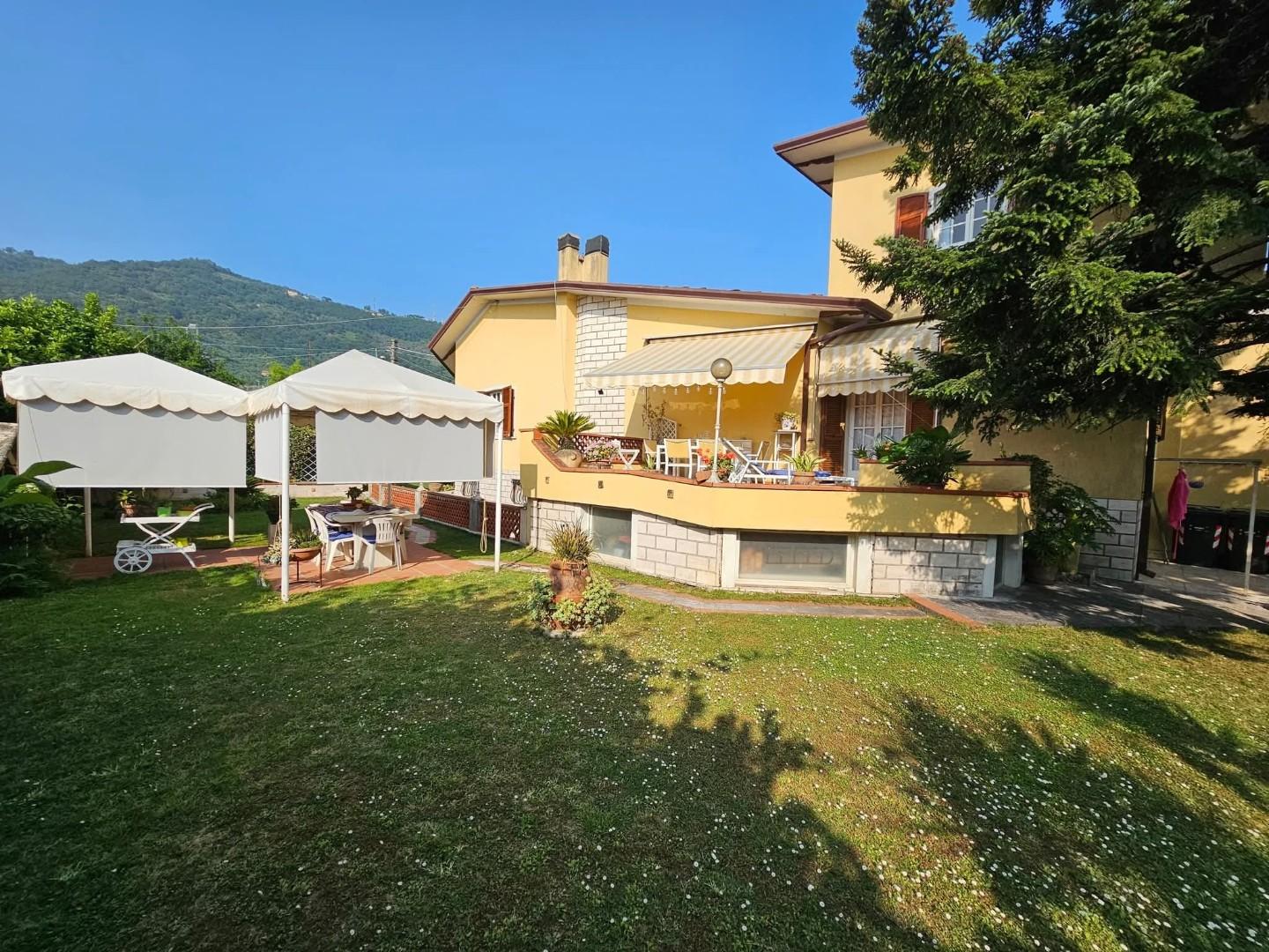 Casa indipendente con giardino, Carrara fossone