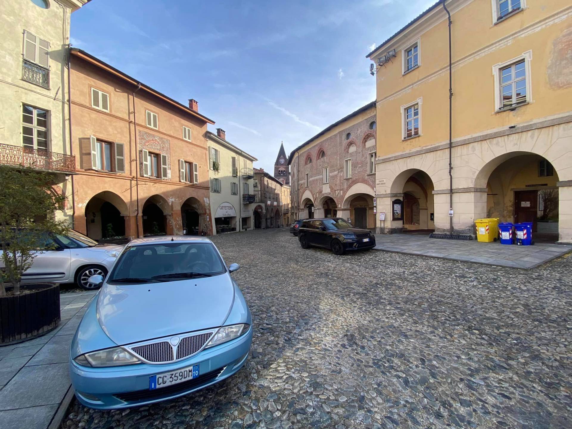 Locale commerciale in vendita a Avigliana, Centro Storico/piazza Conte Rosso