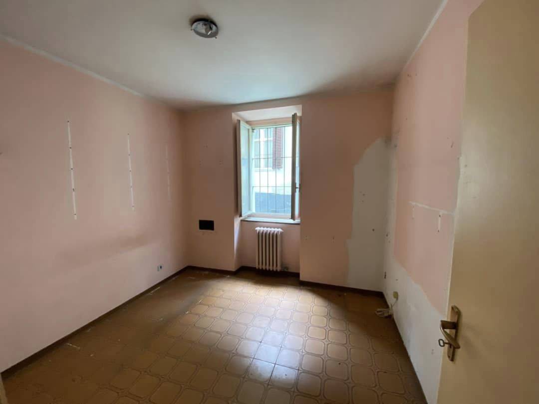 Locale commerciale in vendita a Avigliana, Centro Storico/piazza Conte Rosso