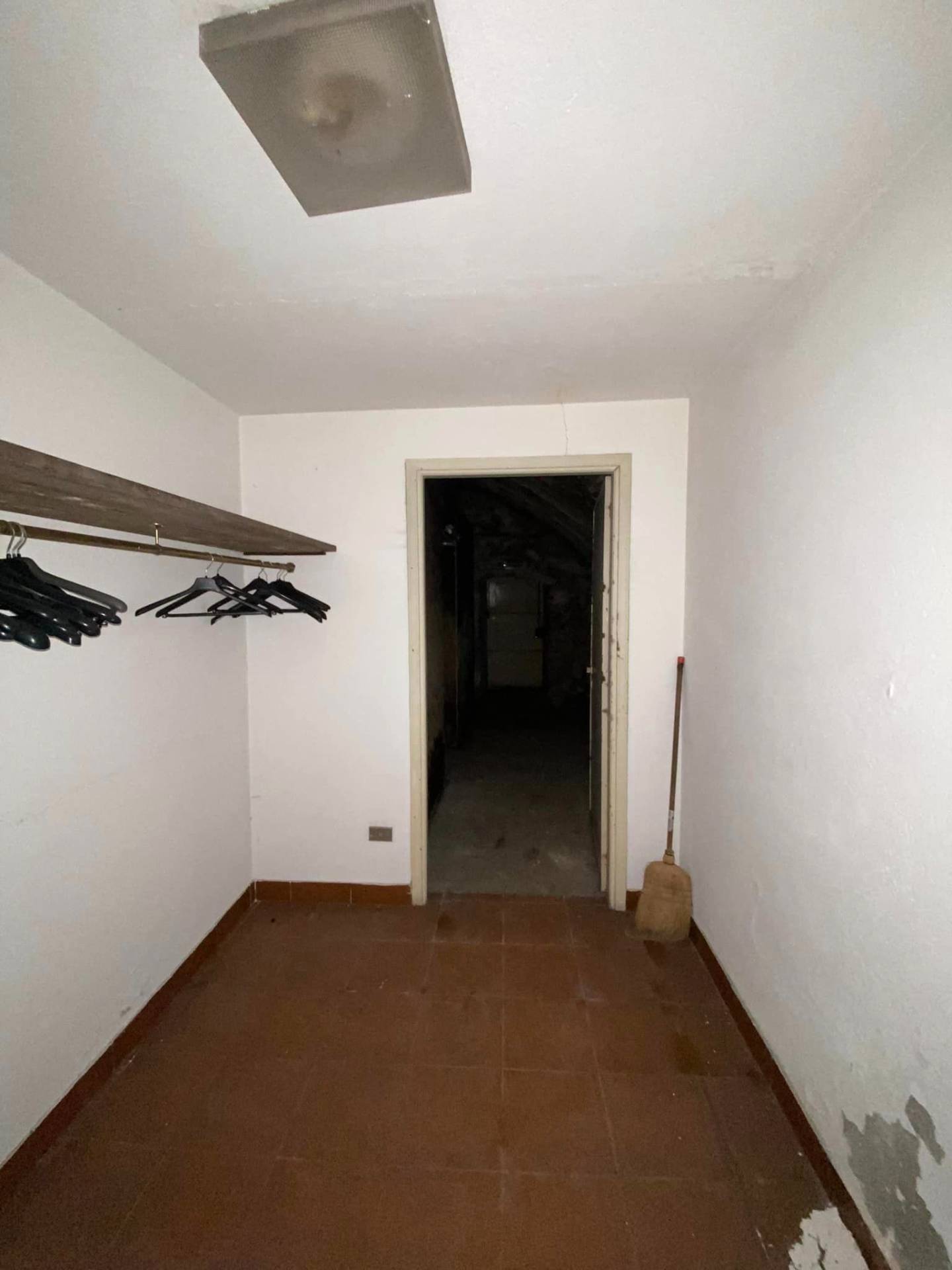 Locale commerciale in vendita a Avigliana, Centro Storico/piazza Conte Rosso