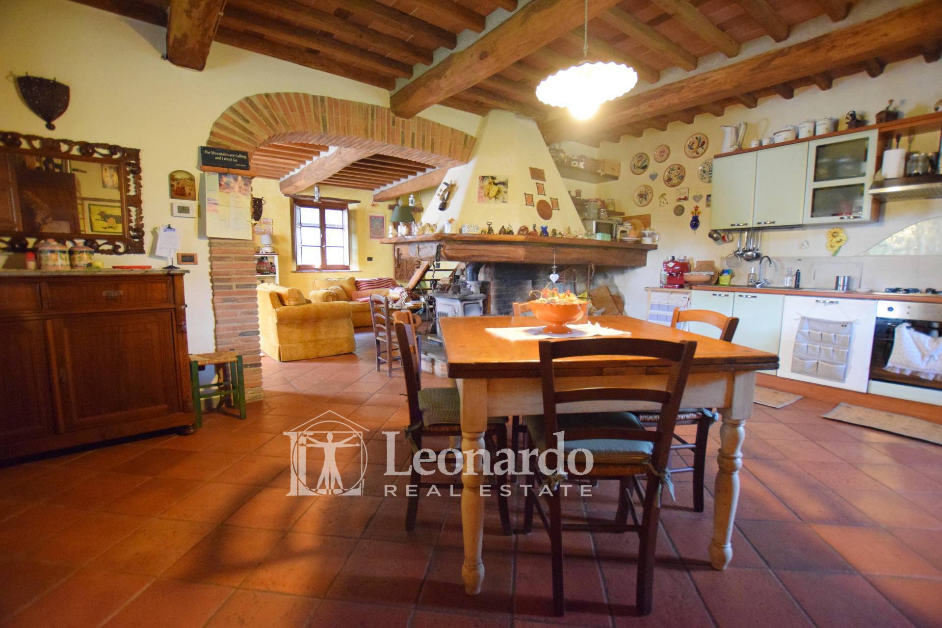 Villa in vendita a Camaiore, Collina