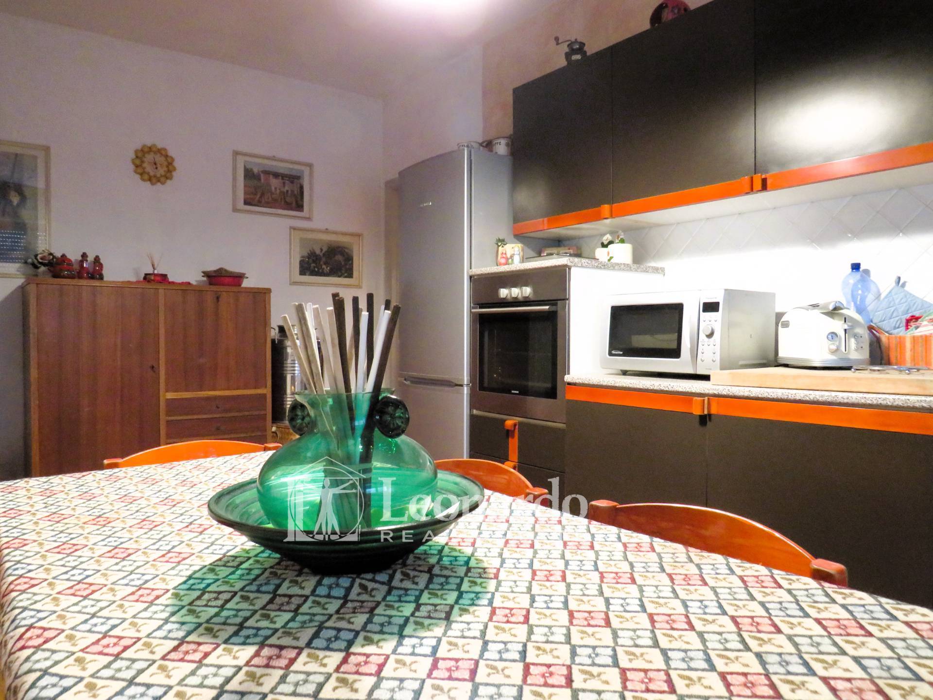 Casa indipendente in vendita a Lucca, Nozzano Castello