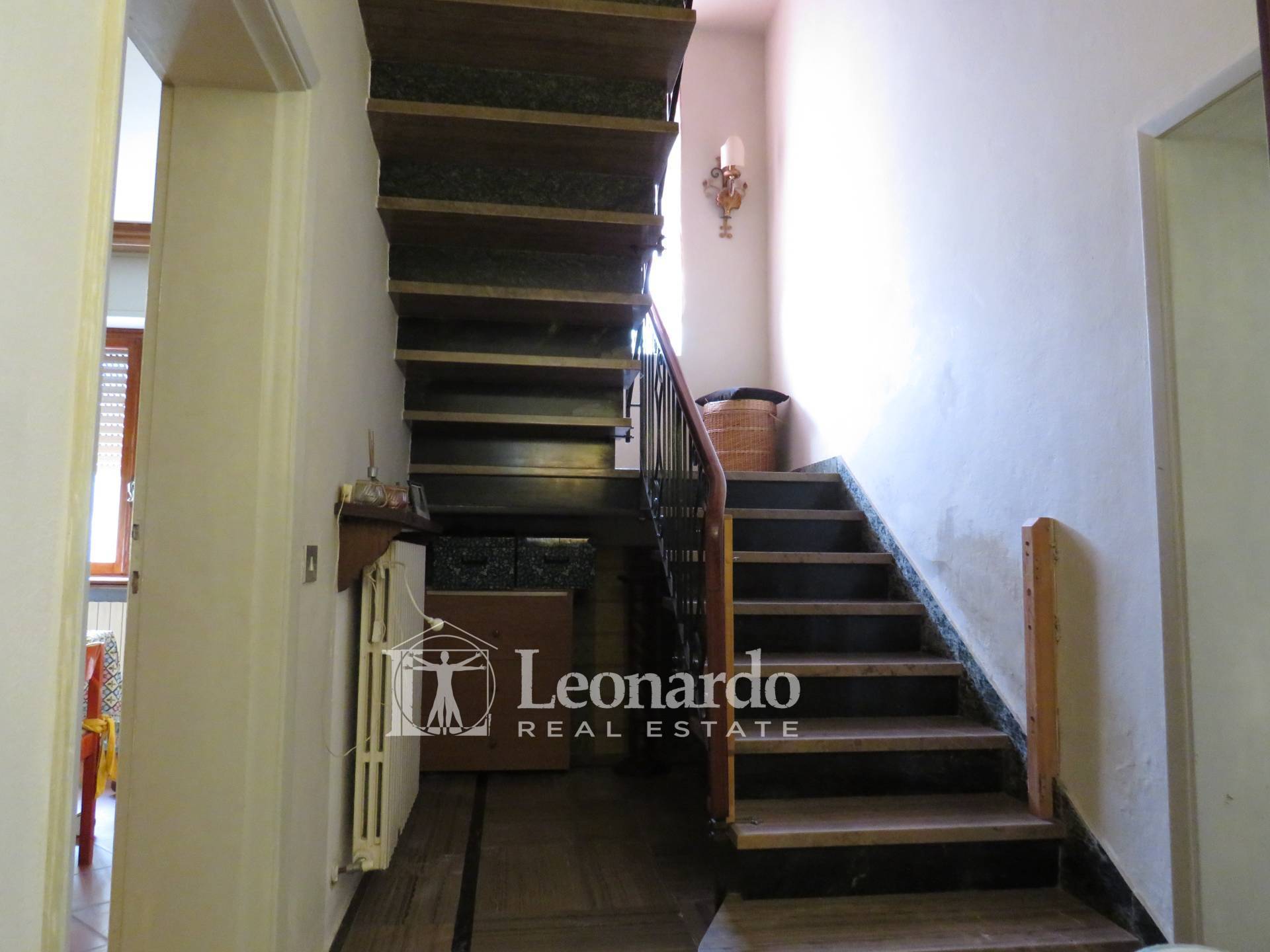 Casa indipendente in vendita a Lucca, Nozzano Castello