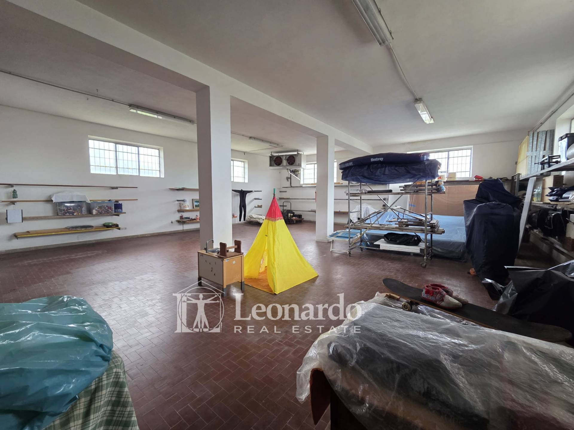 Capannone in vendita a Massarosa, Piano di Conca