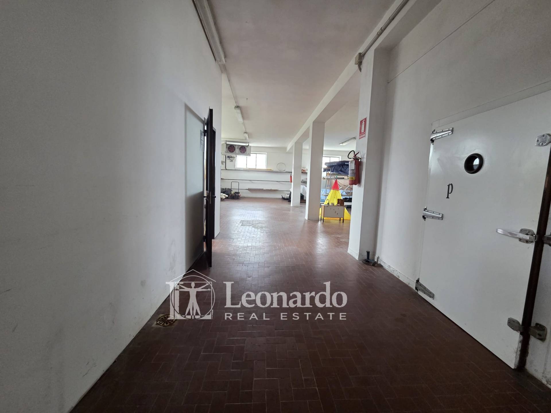 Capannone in vendita a Massarosa, Piano di Conca