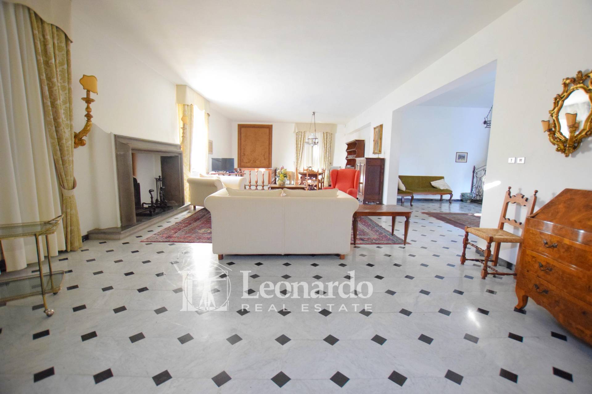 Villa in vendita a Camaiore, Collina