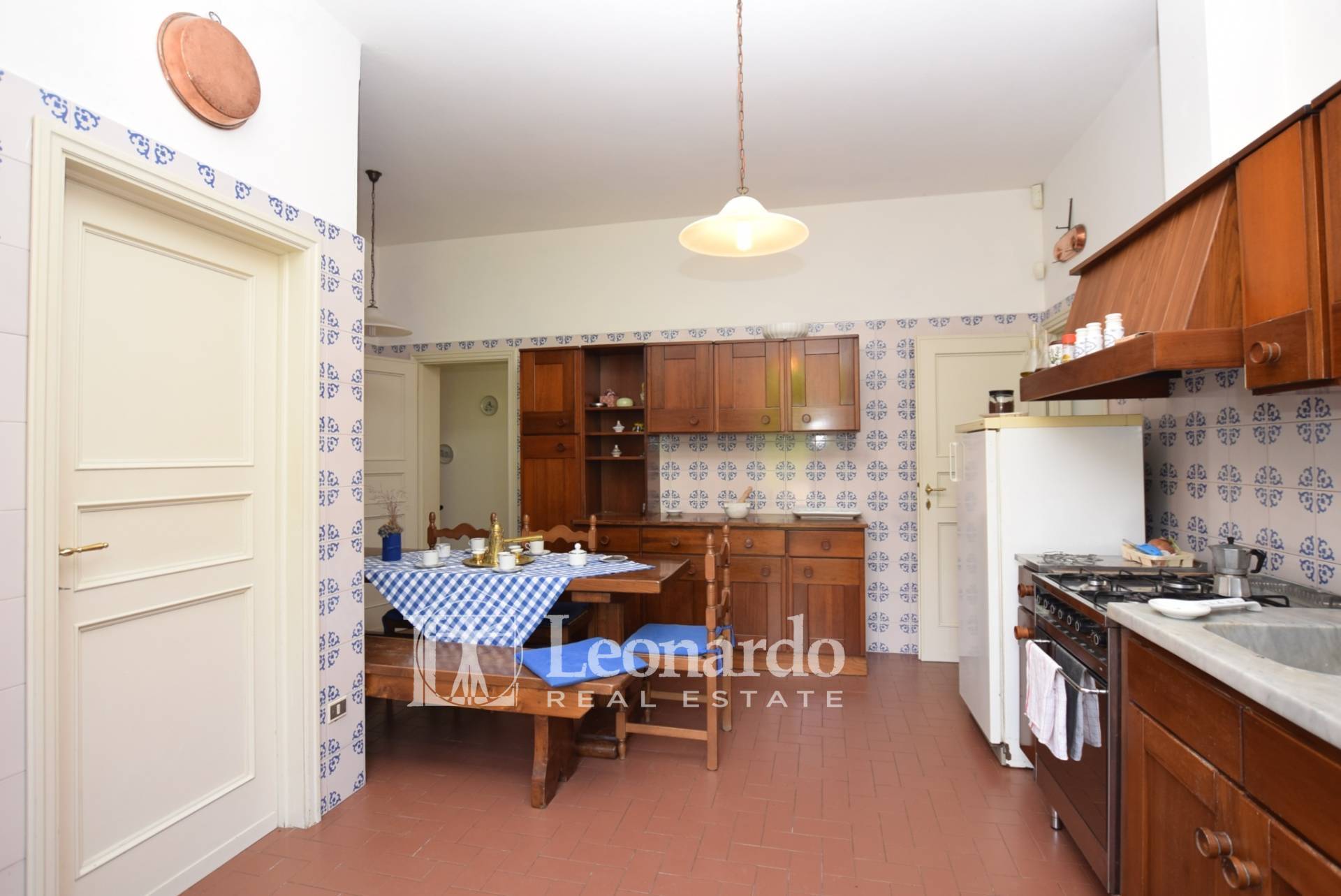 Villa in vendita a Camaiore, Collina