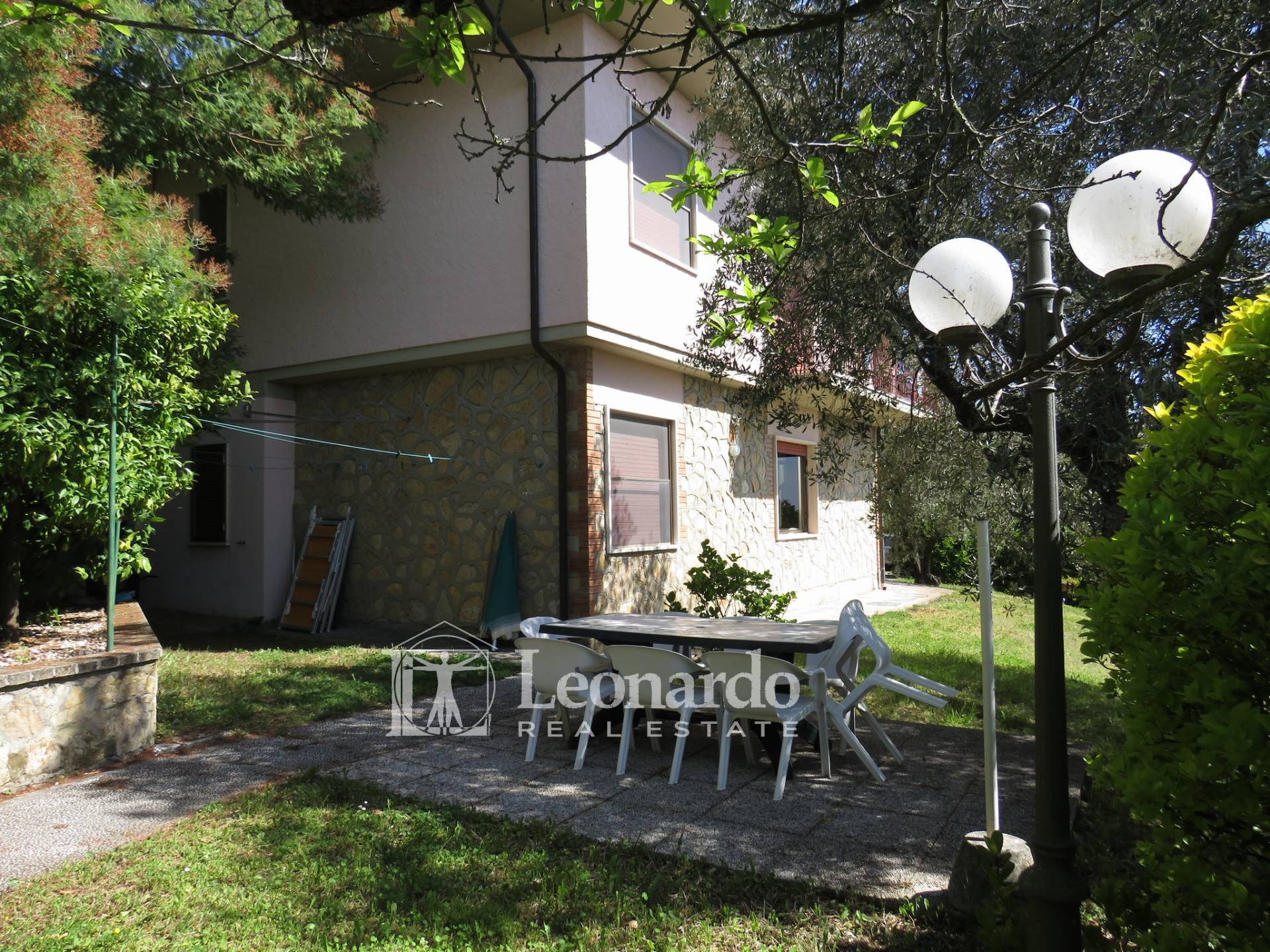 Villa in vendita a Massarosa, Corsanico