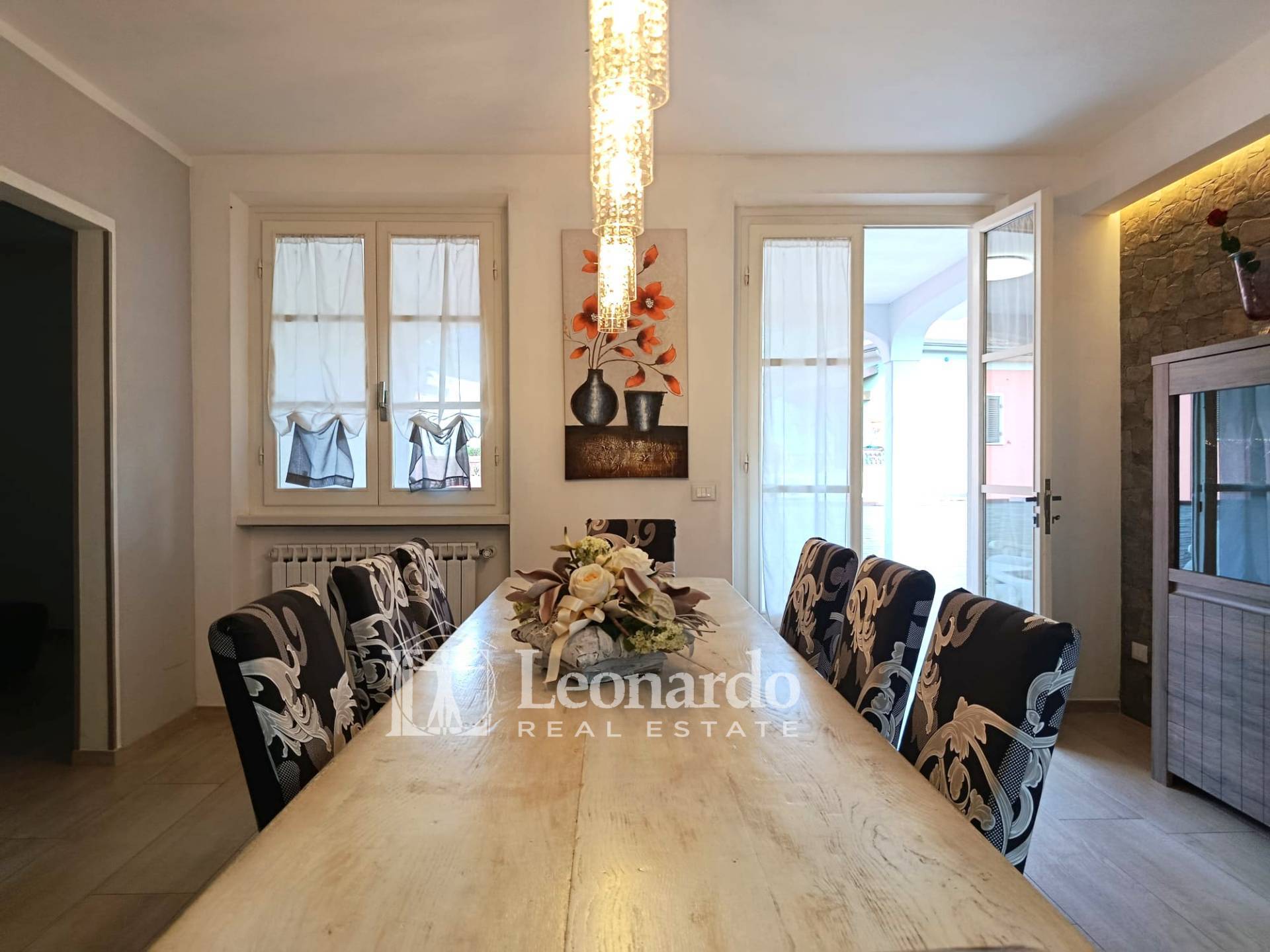 Villa in vendita a Camaiore, Collina