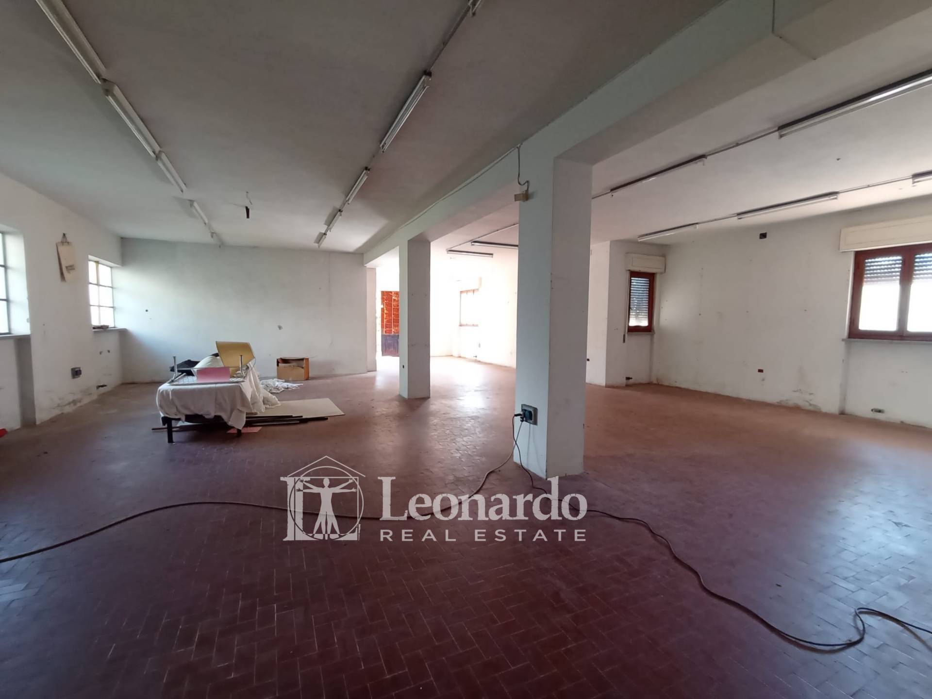 Locale commerciale in vendita a Massarosa, Massarosa