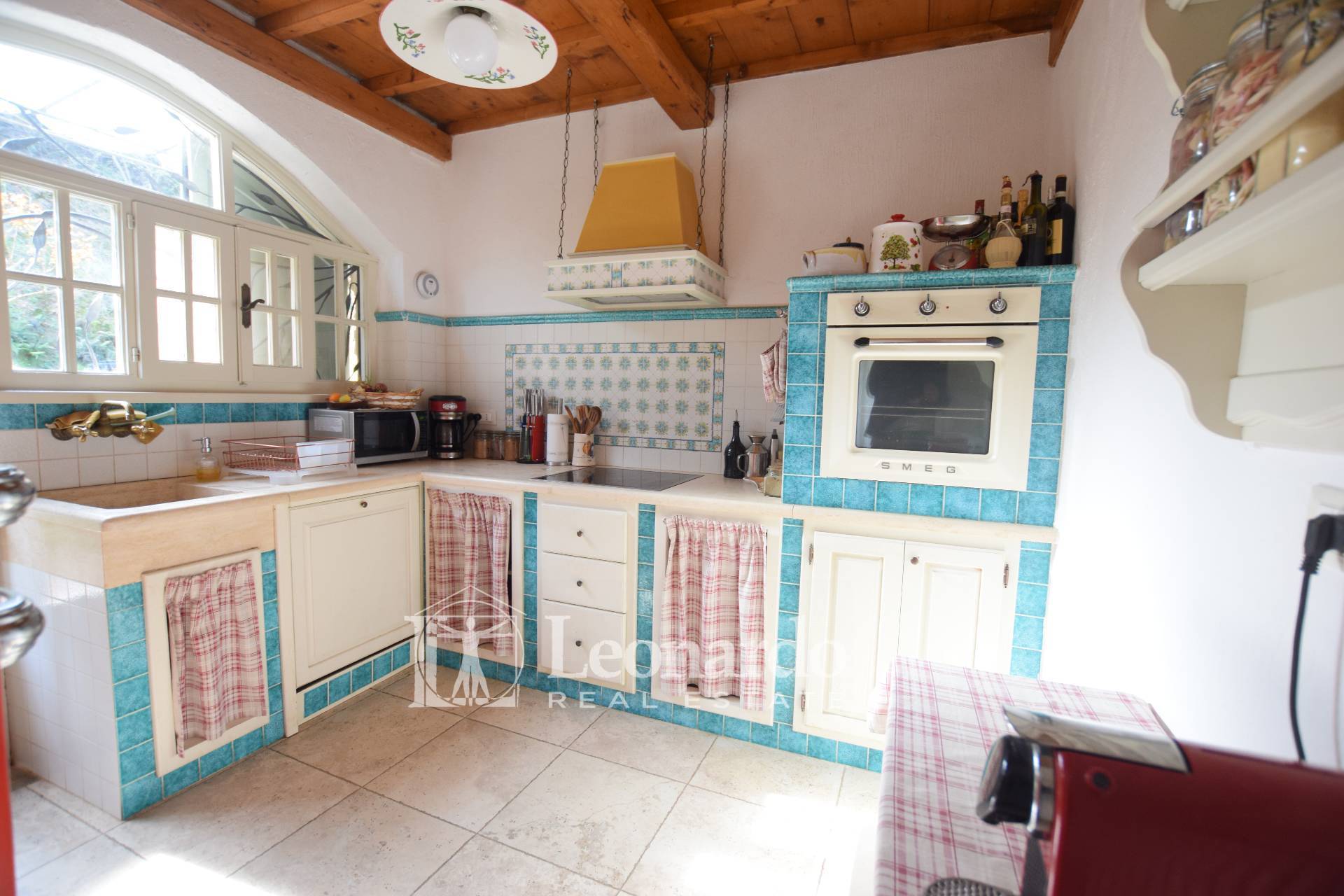 Villa in vendita a Camaiore, Collina